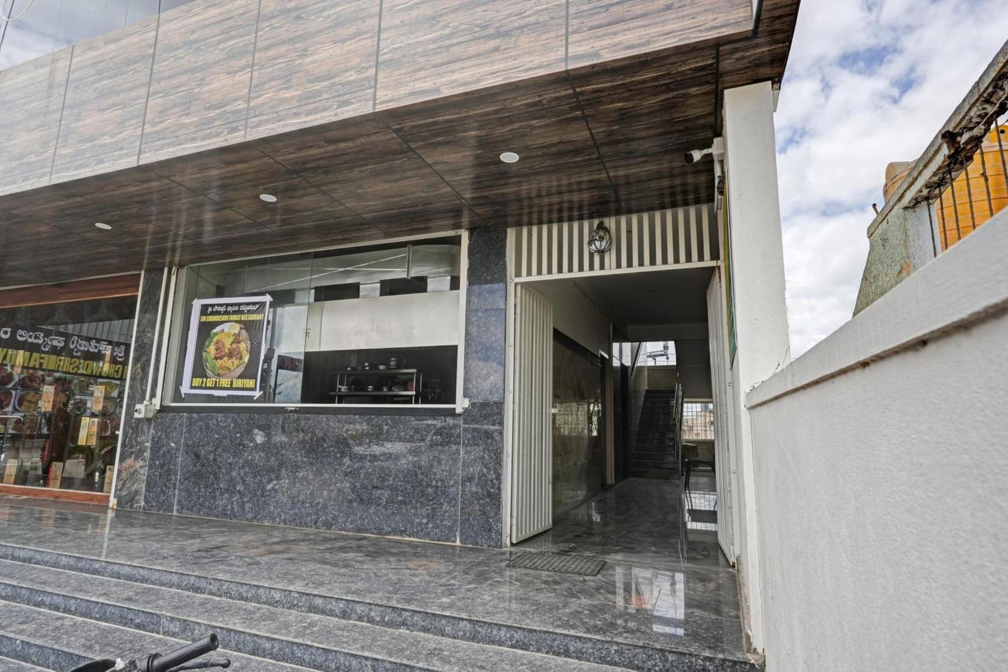 Hotel O Sri Chowdeshwari Boarding And Lodging Tavarikere Exterior foto